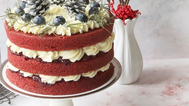 Choose the best cake online and get online cake delivery in Delhi
